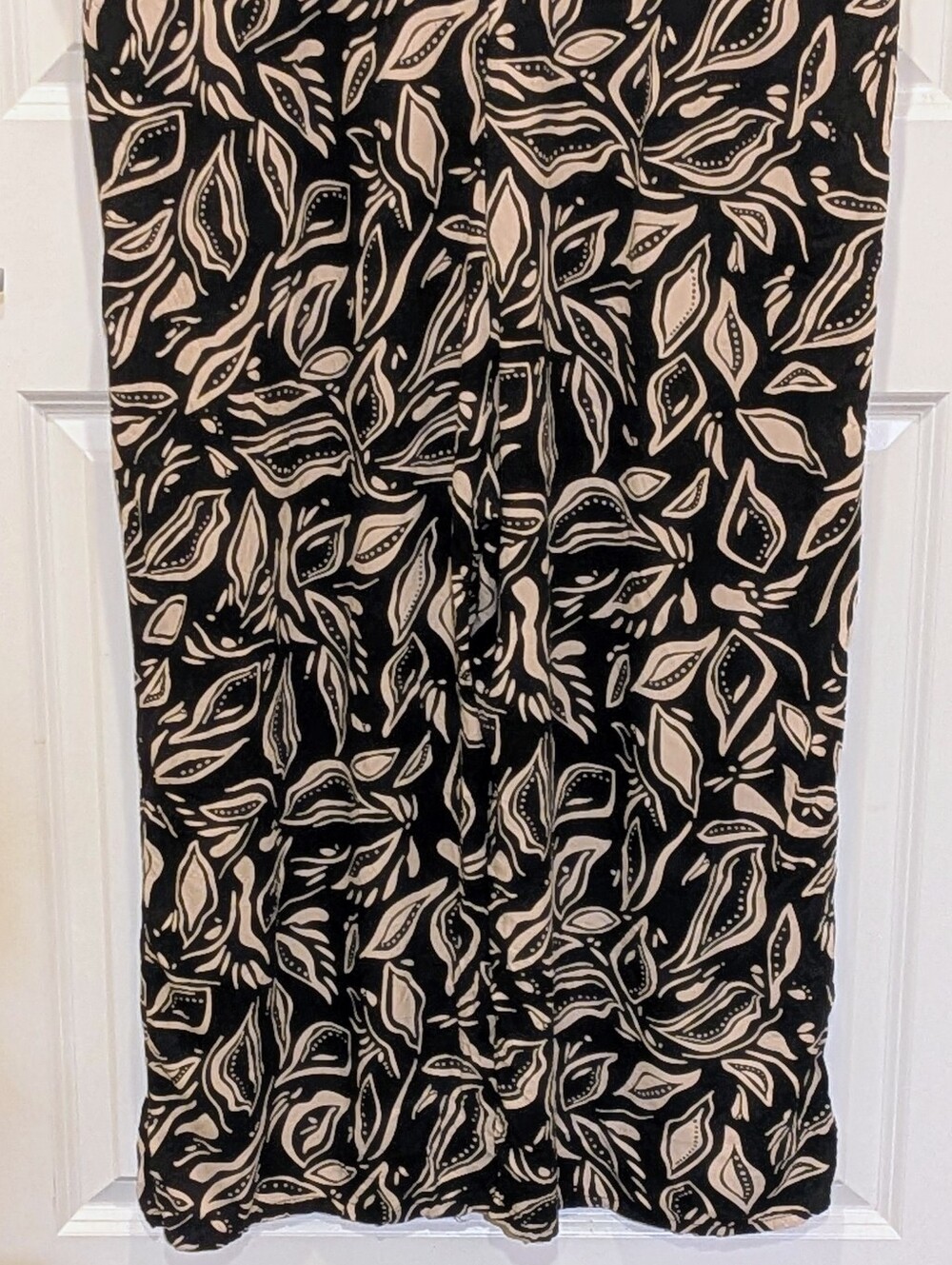 EUC Ever Me 16 Black and Tan Viscose Blend Leaf Print Drawstring Waist Jumpsuit - Picture 8 of 8